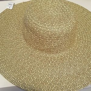 Aerie beach hat