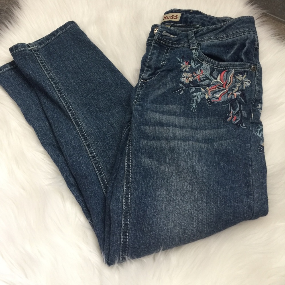 GIRLS YOUTH MUDD EMBROIDERED JEANS