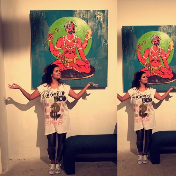 Meet the Posher - Picture 4 of 8