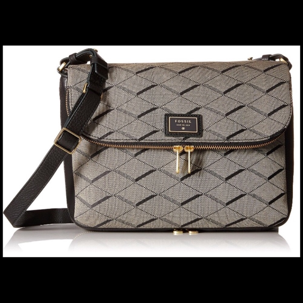 Beautiful Fossil crossbody Preston Flap used 1 wk - Picture 1 of 8