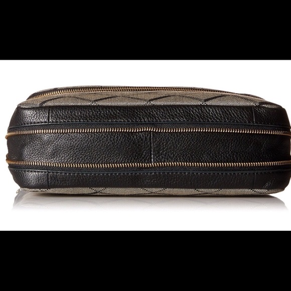 Beautiful Fossil crossbody Preston Flap used 1 wk - Picture 3 of 8