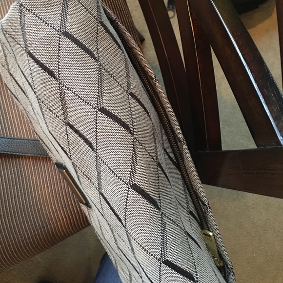 Beautiful Fossil crossbody Preston Flap used 1 wk - Picture 6 of 8