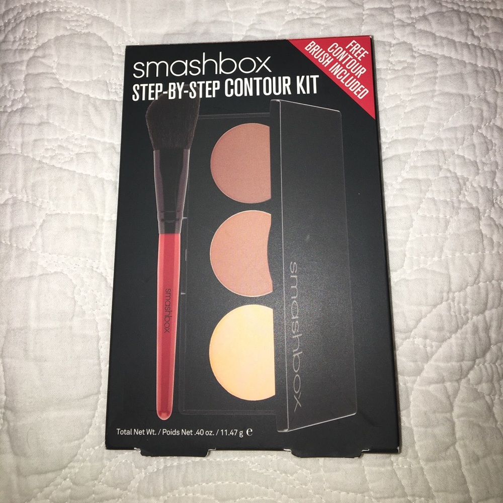 New: Smashbox contour kit with brush -medium