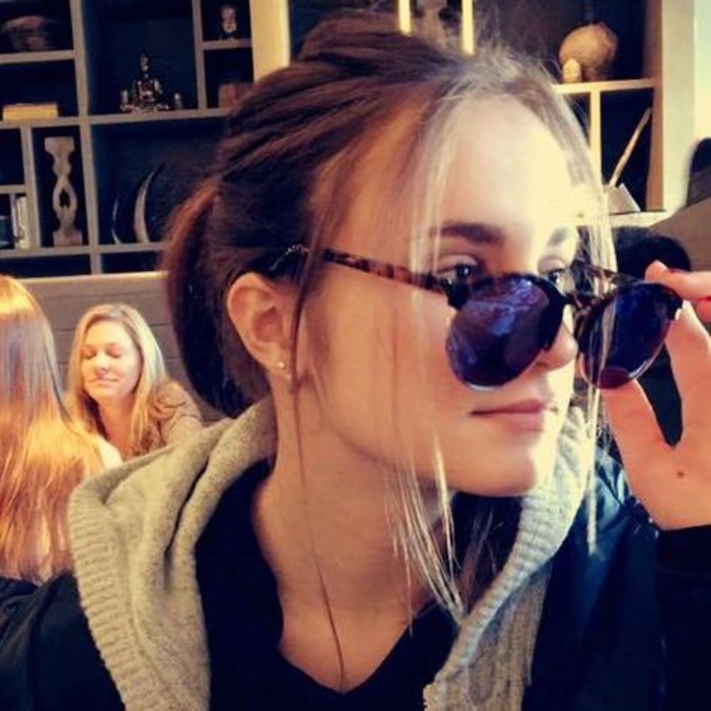 Meet your Posher, Alexandra