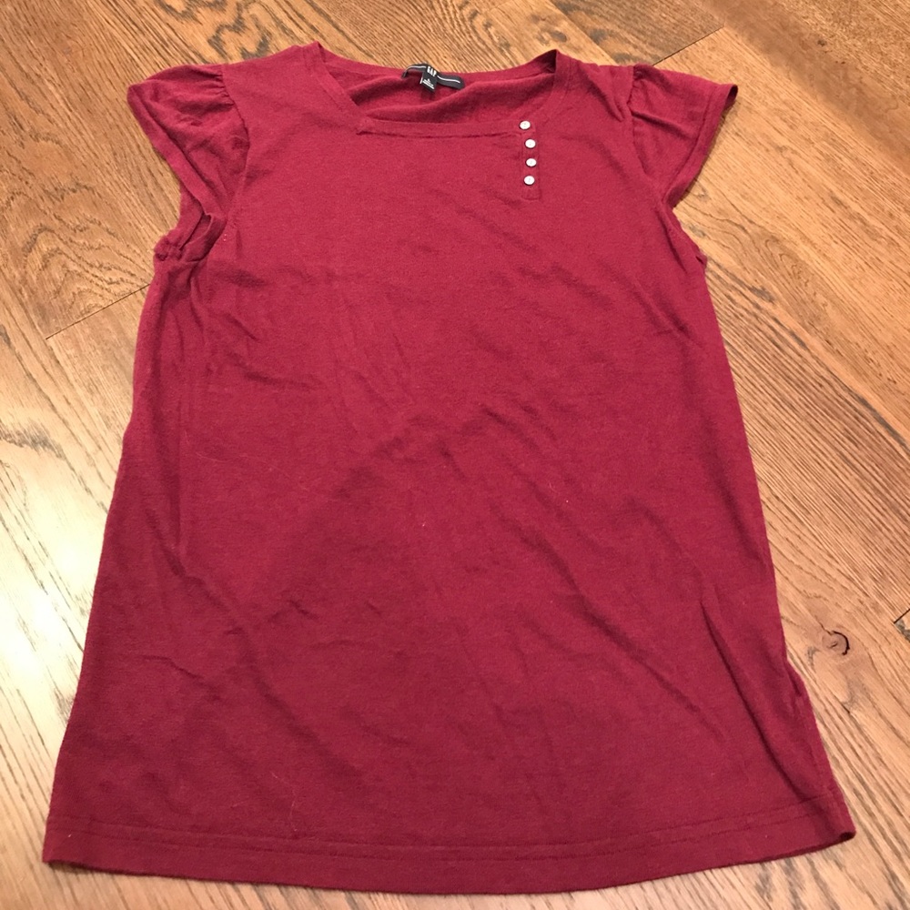 Lightweight knit top with button detail