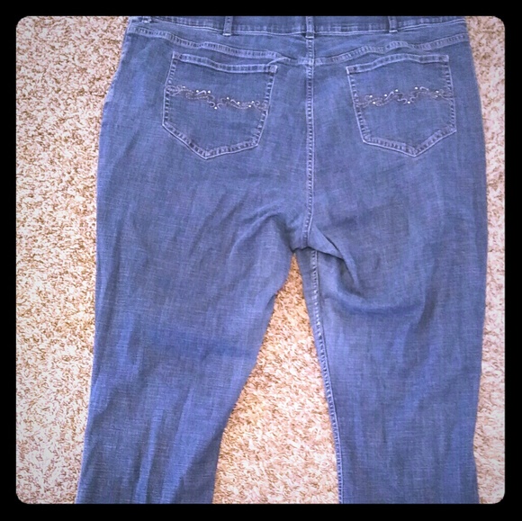Blue jeans - Picture 2 of 2