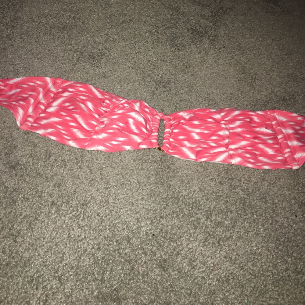 Strapless swimsuit top