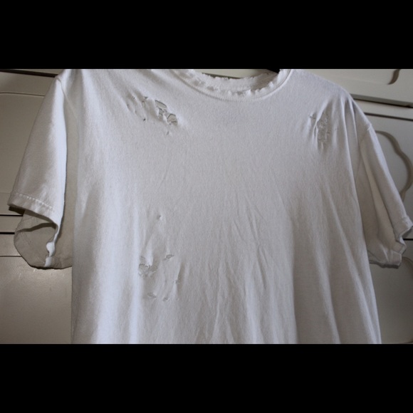 Ripped tee - Picture 2 of 4