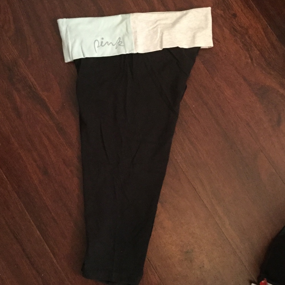 Victoria Secret Pink Capri yoga pants