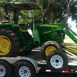 Meet your Posher, Raquel