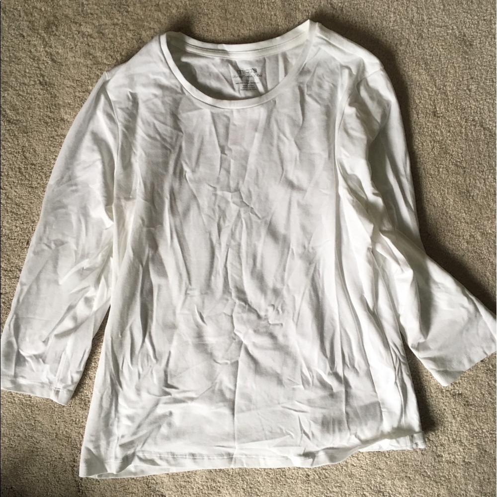 Chicos 3/4 athletic top. SIZE 1