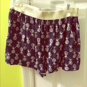 NEW Pineapple print, fabric shorts from Aerie!