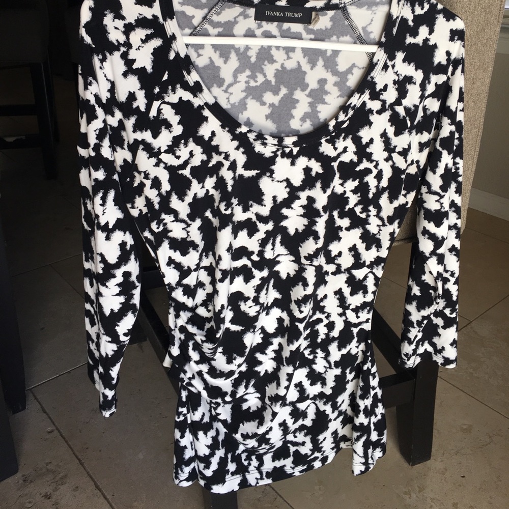 Blouse black and white, professional