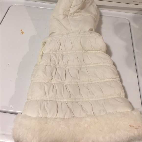 WHITE SLEEVELESS VEST COAT - Picture 2 of 2