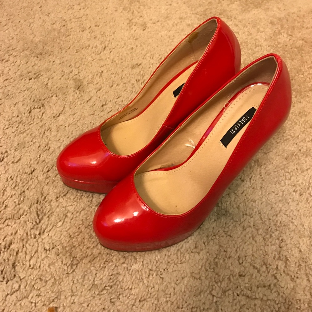 Women high hills shoes