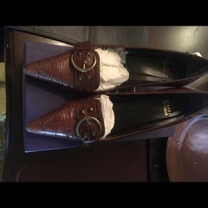 Stuart Weitzman "Centralia" café Indian croc Sz 8