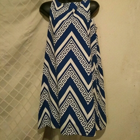 Blue & White Chevron? pattern Shift dress - Picture 3 of 3