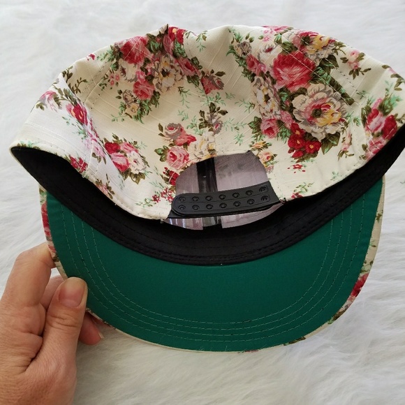 FLORAL SNAPBACK - Picture 5 of 5