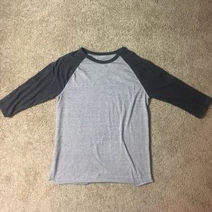 3/4 sleeve t shirt
