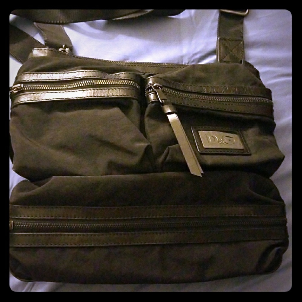 D&G crossbody