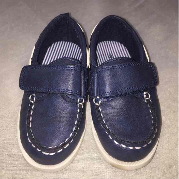 Carter's [Carter's] Navy Blue Velcro Boat Shoes from Tres hermanas's