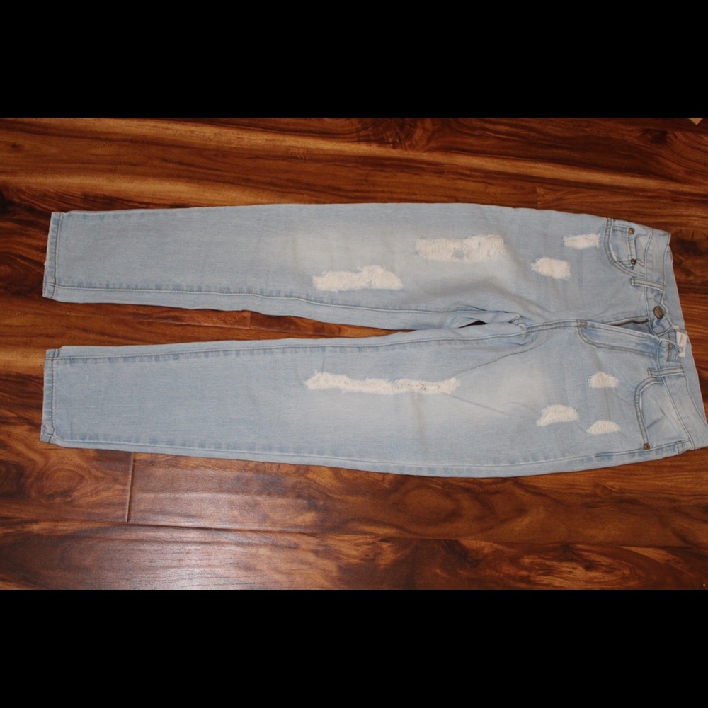 Boyfriend ripped jeans