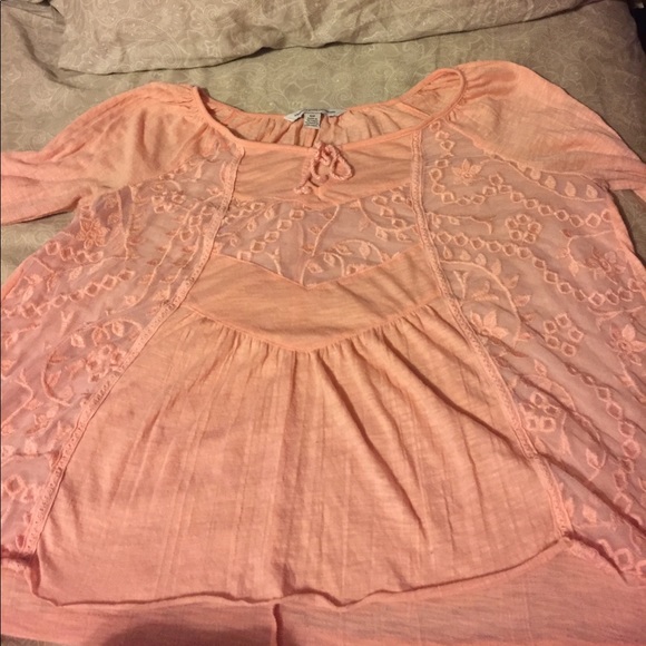 Cute, flowy top - Picture 1 of 2