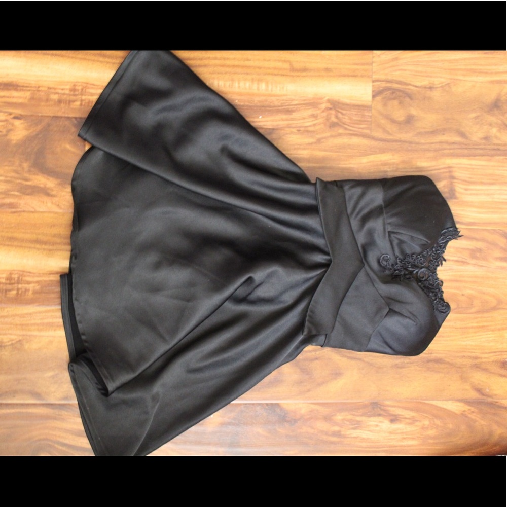 Tailored Strapless dress