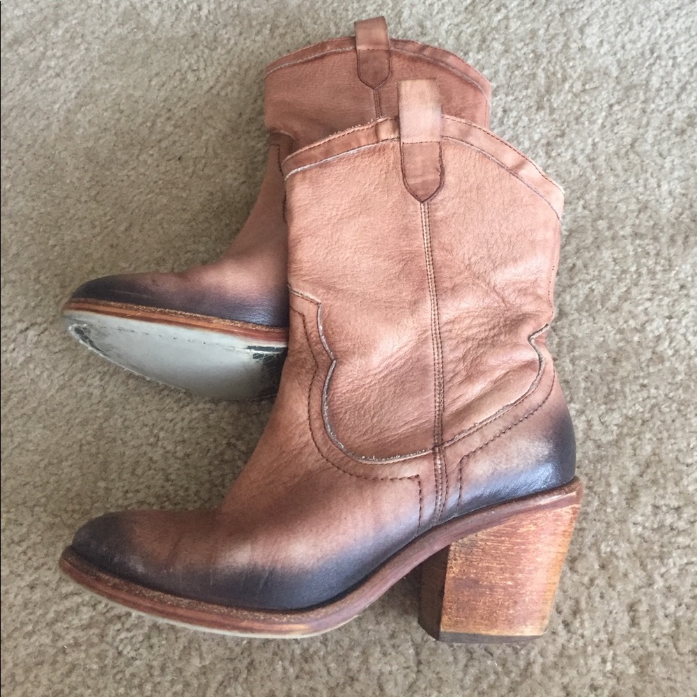 Sam Edelman 7.5 western heel bootie Nile