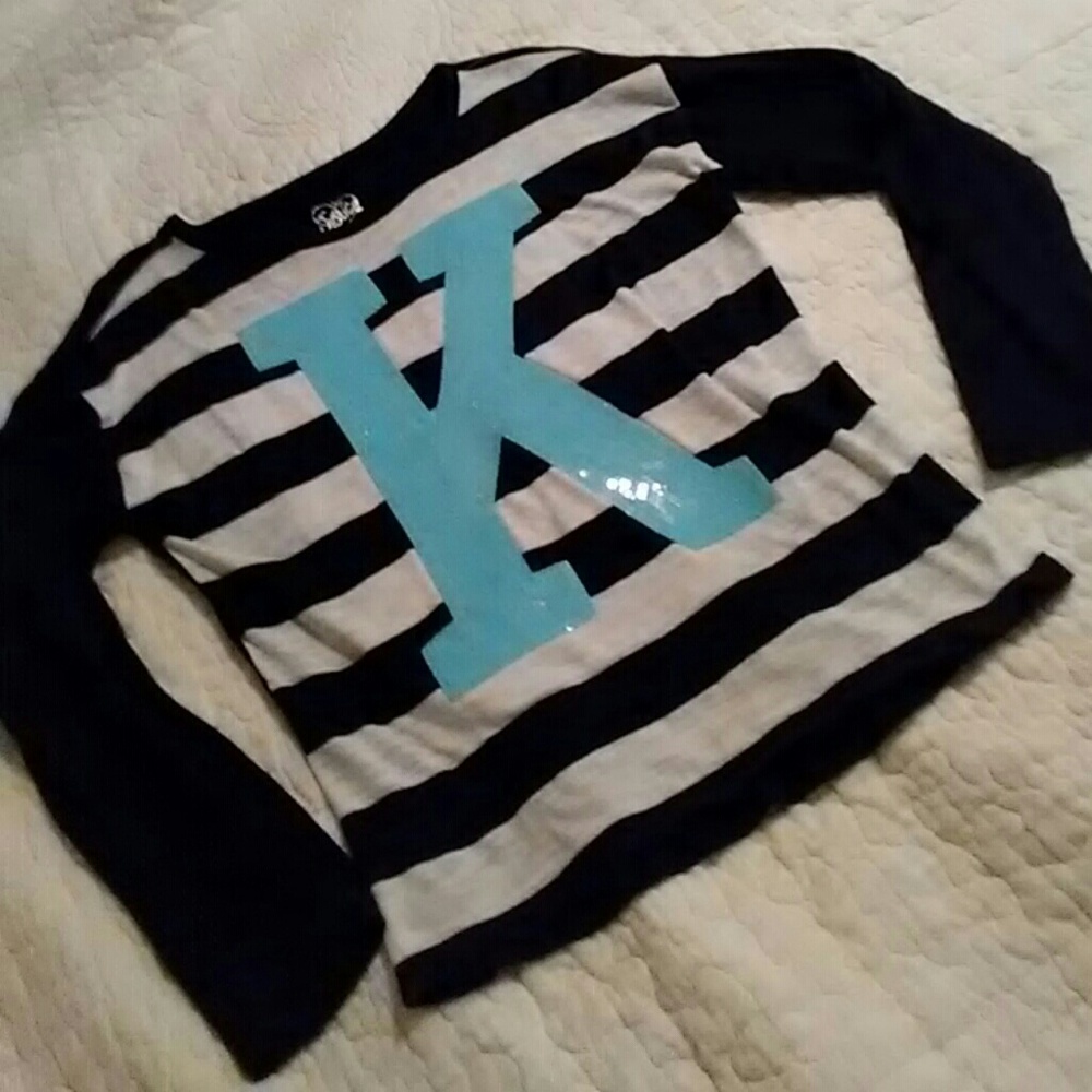Justice Sequin "K" Top sz 8/10