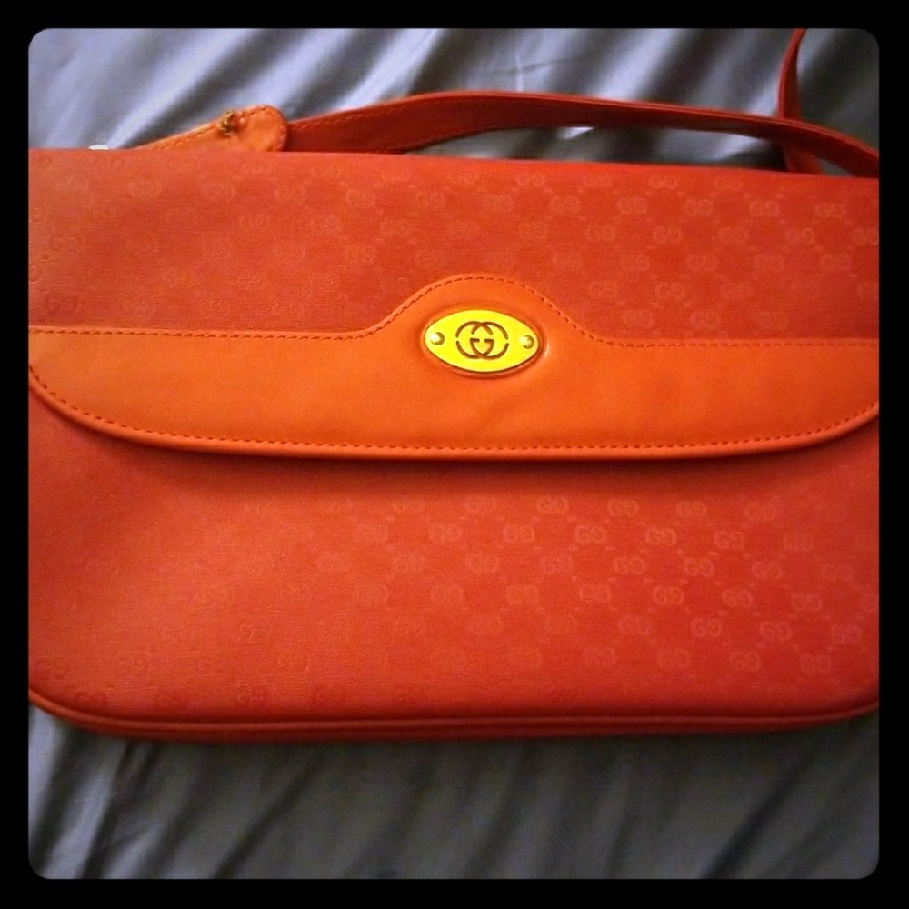 Vintage red Gucci crossbody