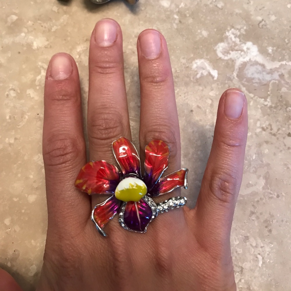 Bcbg Flower statement ring