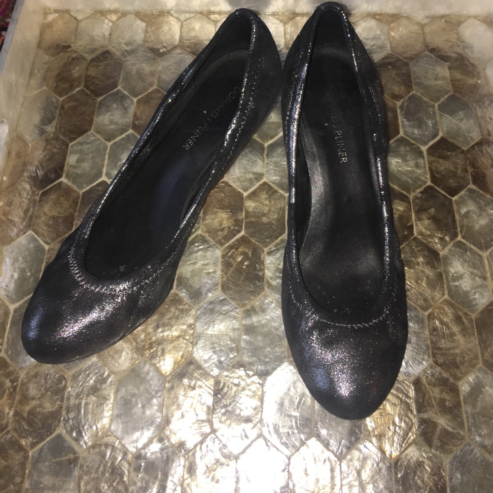 Donald J Pliner Metallic Black Heels