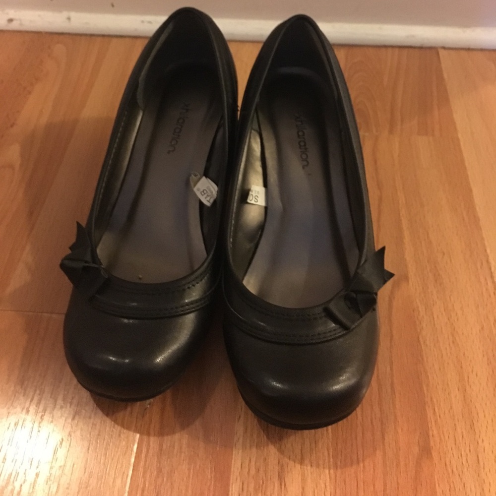 Xhilaration. Black. Short heal. Size 6.