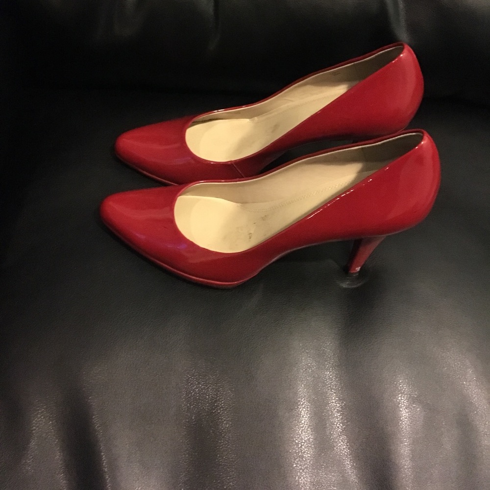 4inch Red Pumps Size 10m