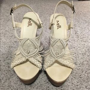 Mia girl wedge sandals sz 7