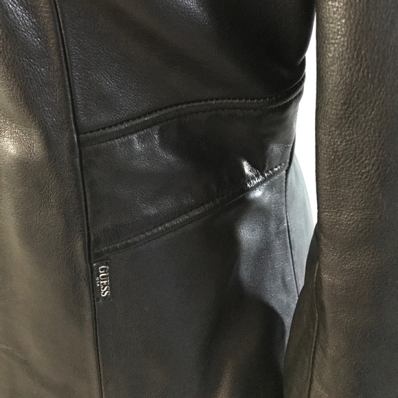 Authentic "S" pre-owned black Guess zipper jacket - Picture 2 of 8