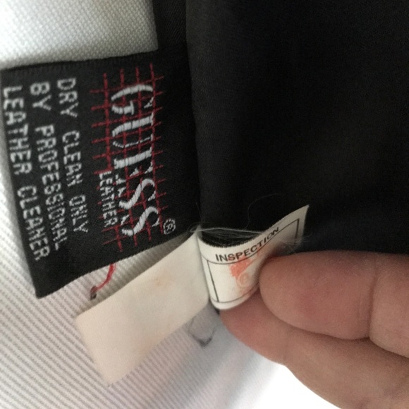 Authentic "S" pre-owned black Guess zipper jacket - Picture 8 of 8