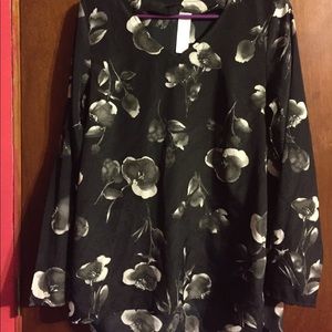 Floral hi-lo top