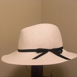 Goorin Brothers Fedora Hat with black ribbon