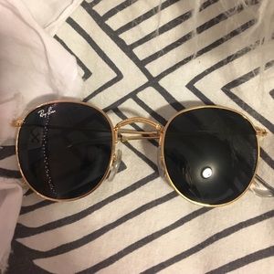 Ray-Ban Round Metal Sunglasses