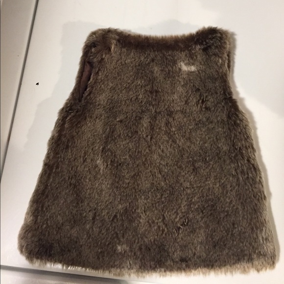 Brown vest for little girls - Picture 2 of 2
