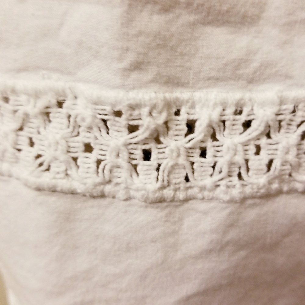 white top - Picture 4 of 4