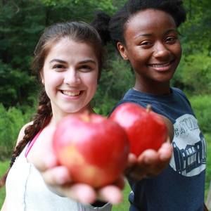 Meet your Posher, Nelly