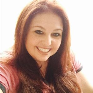 Meet your Posher, Alejandra