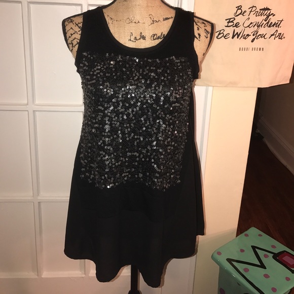 ✨ Sparkly Party Top ✨ - Picture 2 of 4