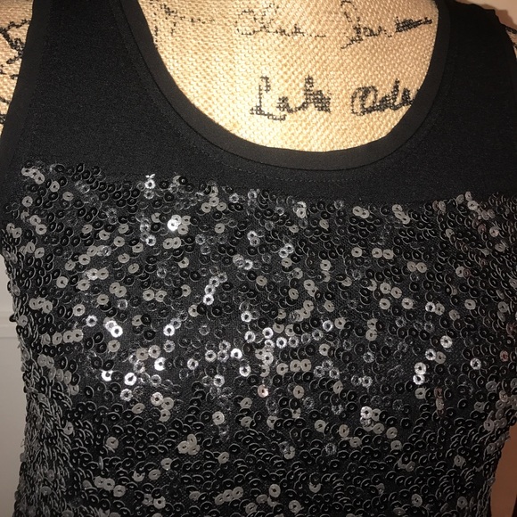 ✨ Sparkly Party Top ✨ - Picture 3 of 4