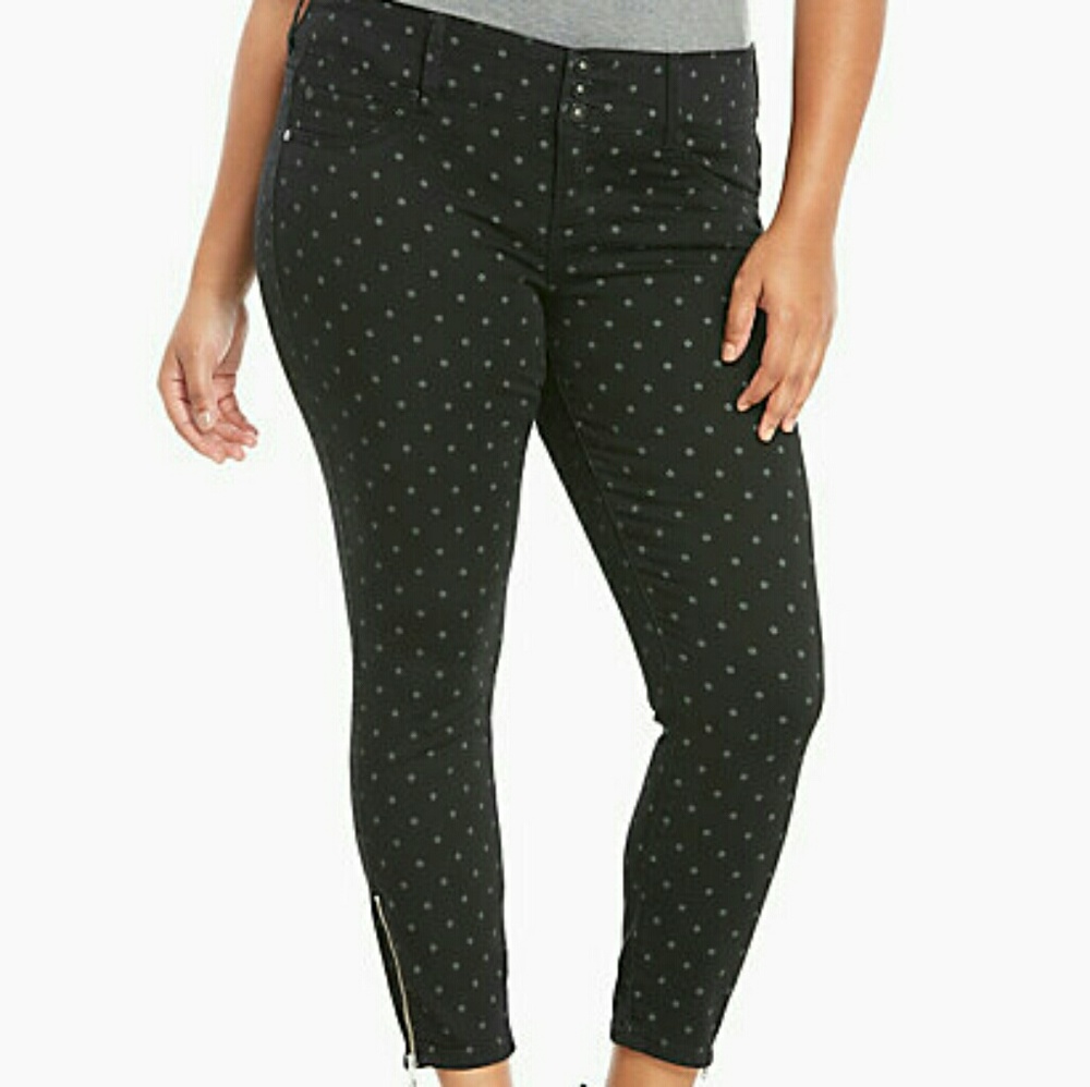 Torrid Stiletto Zip black & grey polka dot jeans