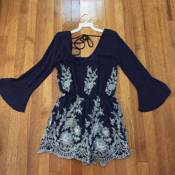 Embroidered Navy Romper - Picture 4 of 5