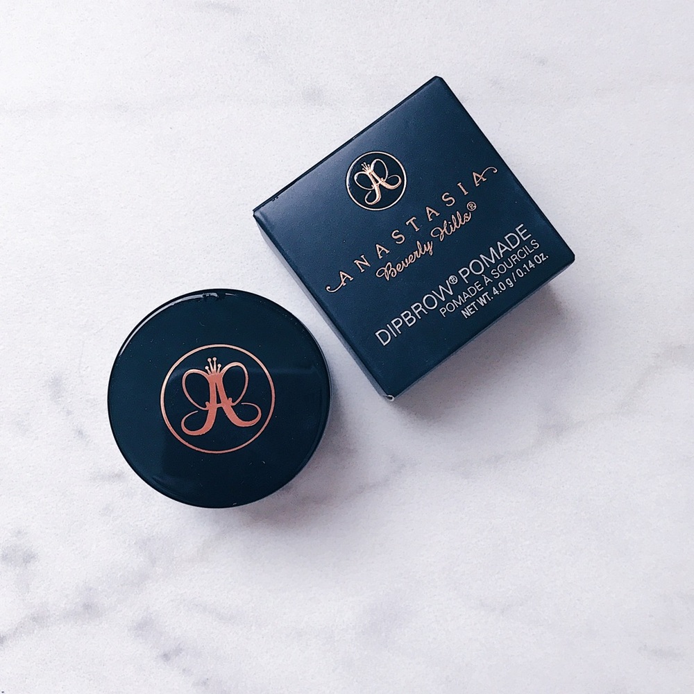 ✨Anastasia Dipbrow Pomade in Dark Brown✨